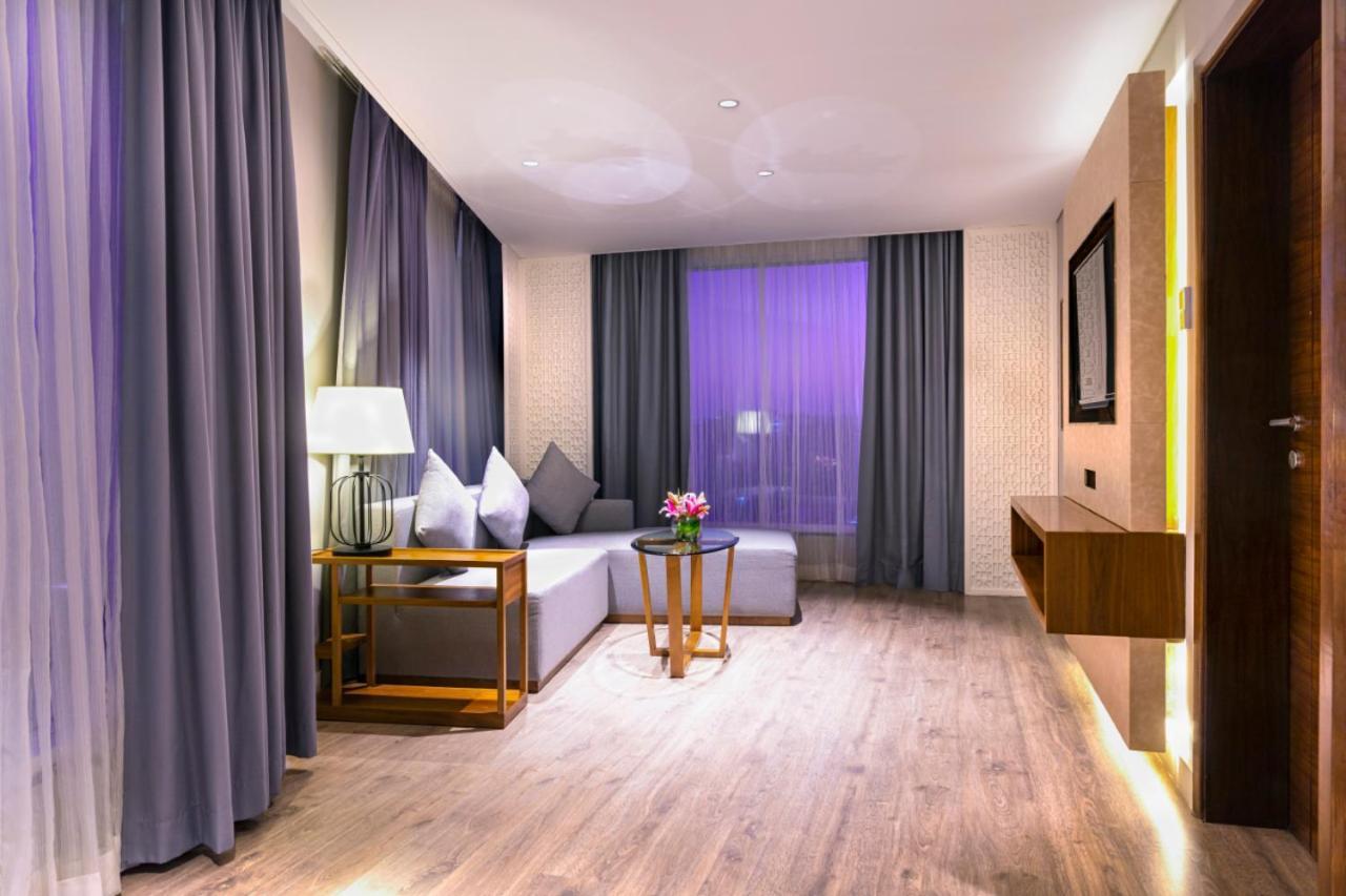 The Elite Narasapura, A Member Of Radisson Individuals Hotel Exterior foto