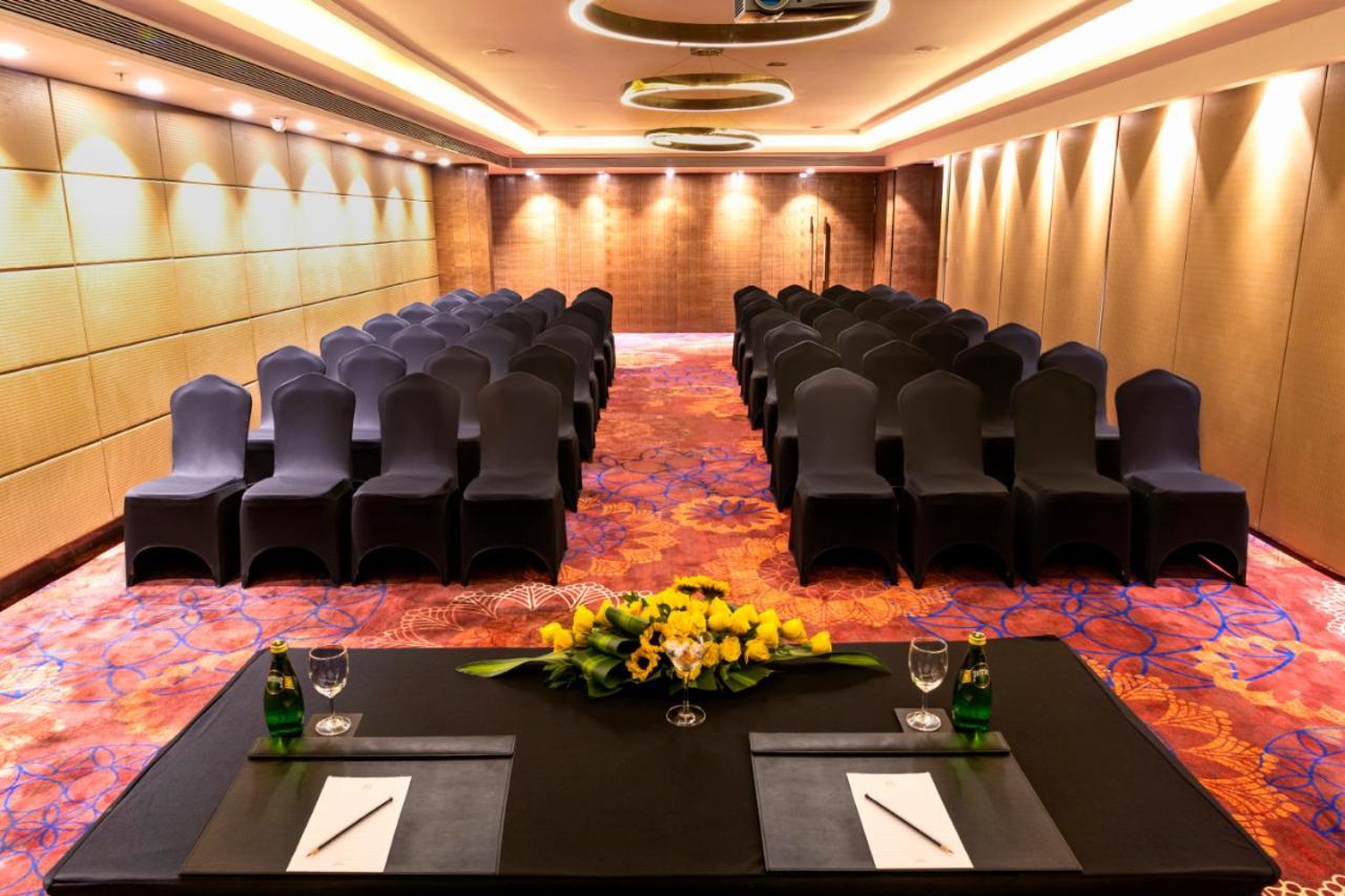 The Elite Narasapura, A Member Of Radisson Individuals Hotel Exterior foto