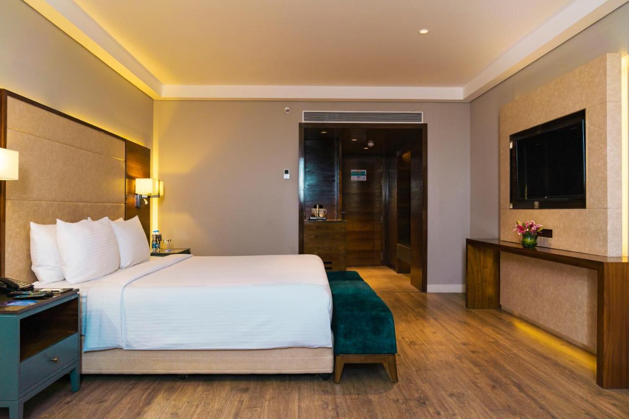 The Elite Narasapura, A Member Of Radisson Individuals Hotel Exterior foto