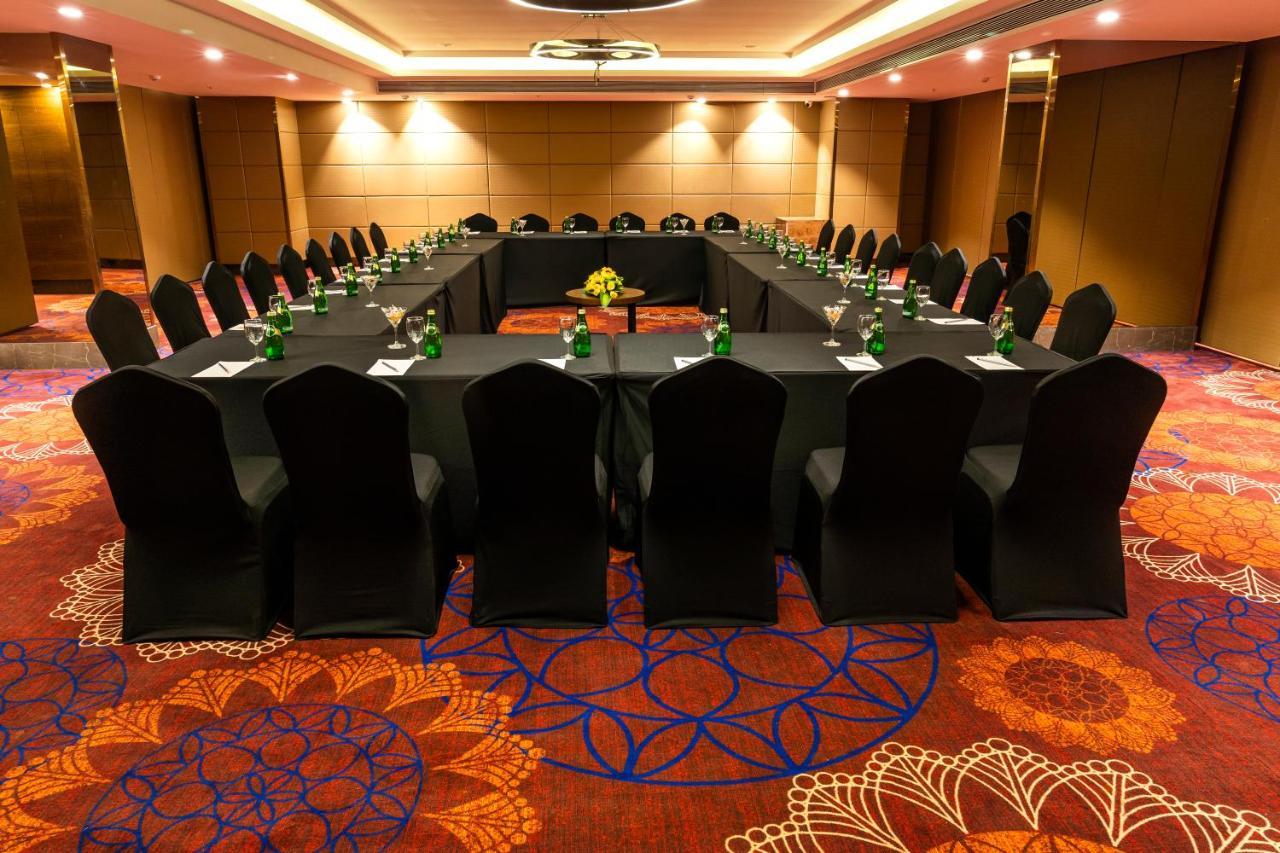 The Elite Narasapura, A Member Of Radisson Individuals Hotel Exterior foto