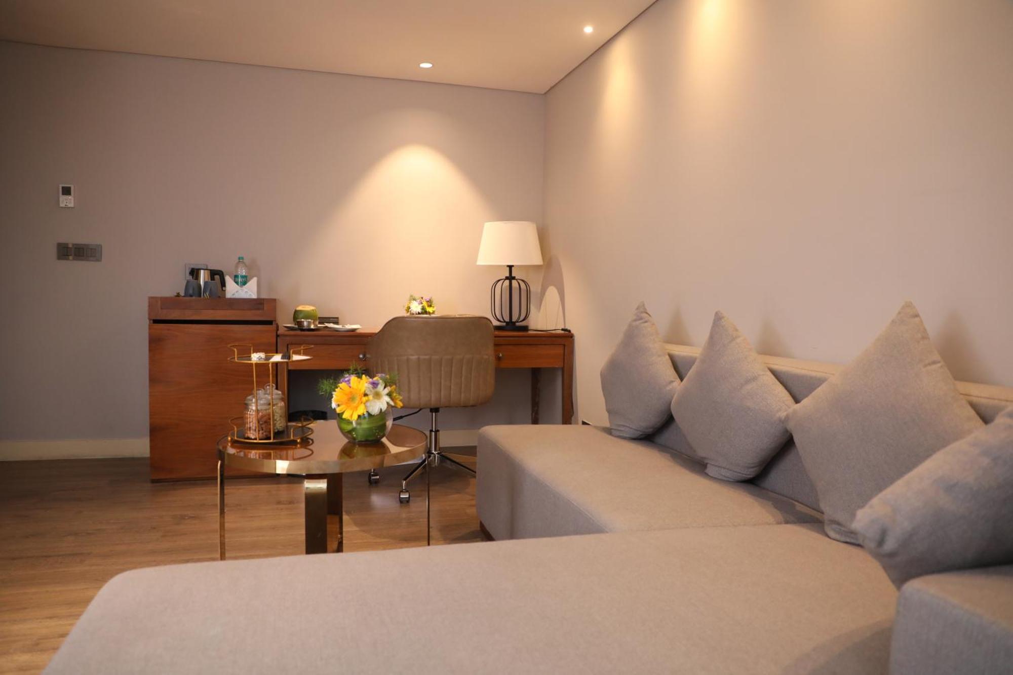 The Elite Narasapura, A Member Of Radisson Individuals Hotel Exterior foto