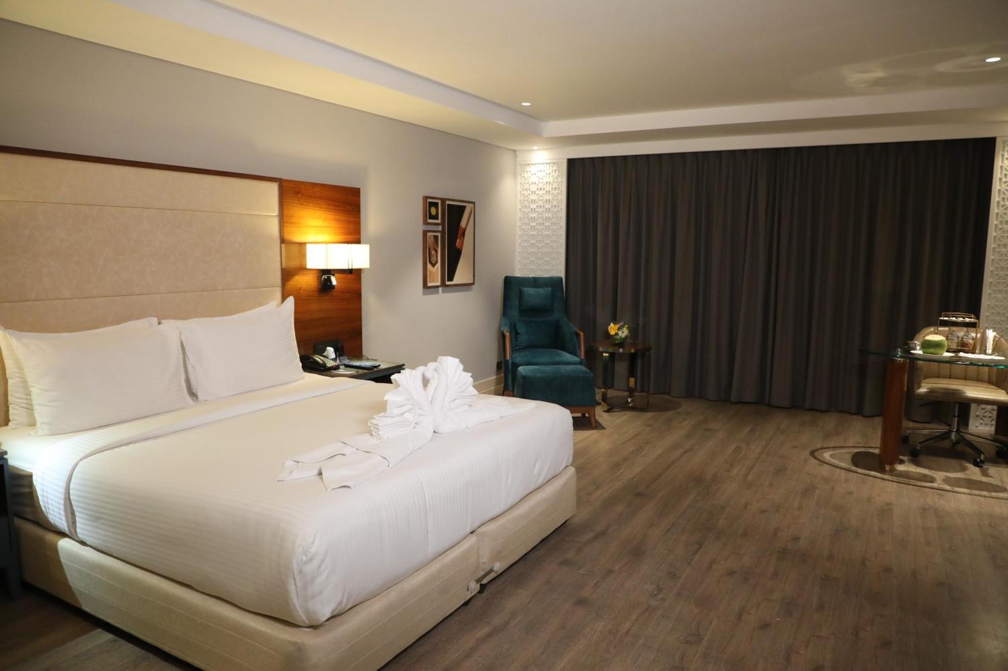 The Elite Narasapura, A Member Of Radisson Individuals Hotel Exterior foto