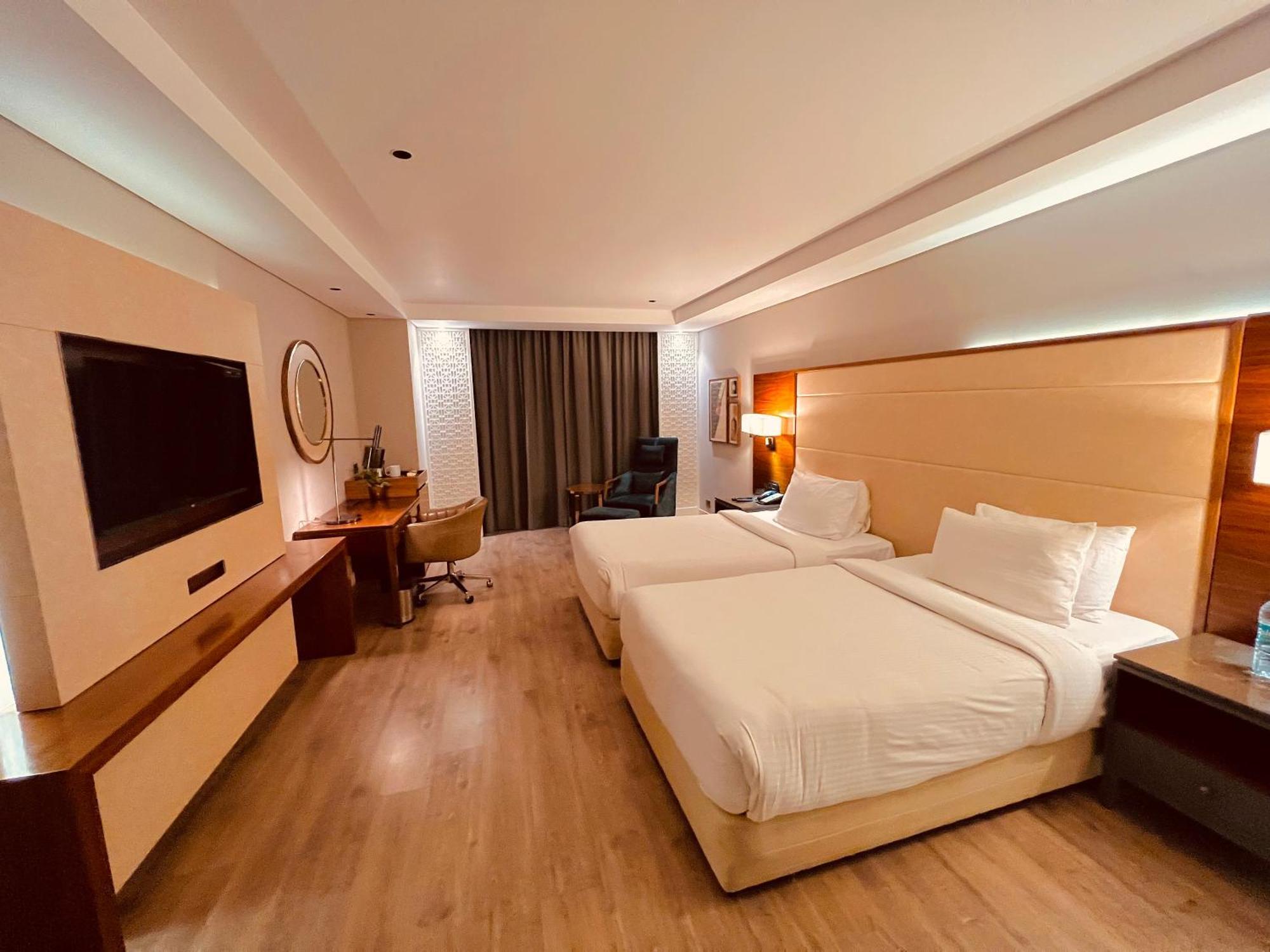 The Elite Narasapura, A Member Of Radisson Individuals Hotel Exterior foto